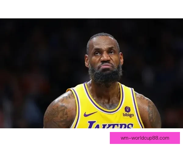 詹姆斯回顾2011年总决赛失利 反派标签与非自我表现成关键因素 詹姆斯回顾2011年总决赛失利 反派标签与非自我表现成关键因素